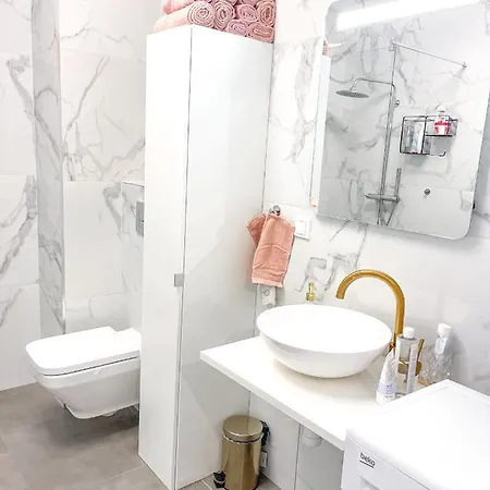 Piekny 2 Pok. Apartament Z Tarasem. Samodzielne Zameldowanie. * Ząbki