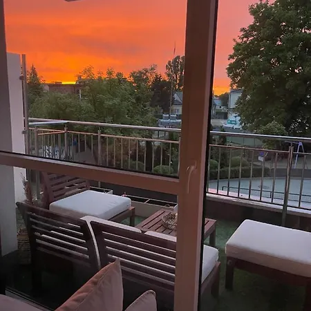 Apartmán Piekny 2 Pok. Apartament Z Tarasem. Samodzielne Zameldowanie. Ząbki